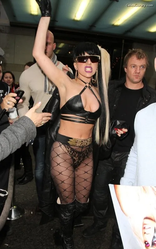 Lady Gaga photo 4 of 1595