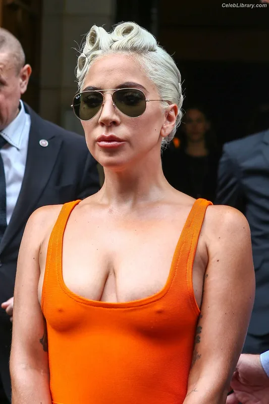 Lady Gaga photo 16 of 1595