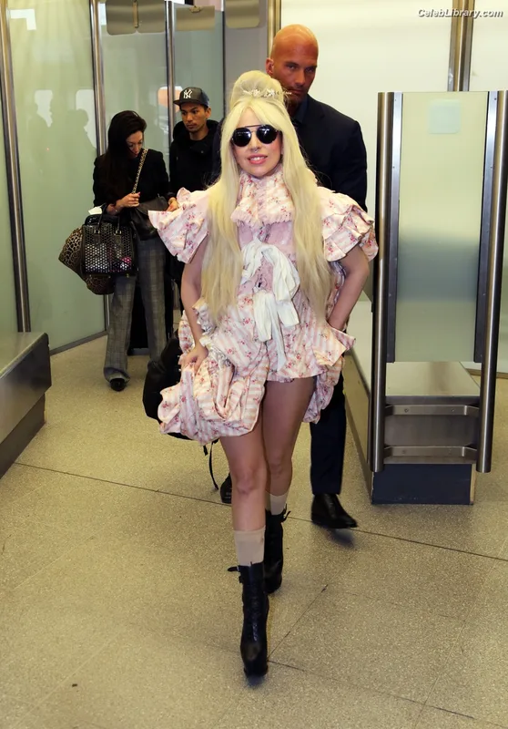 Lady Gaga photo 4 of 1595