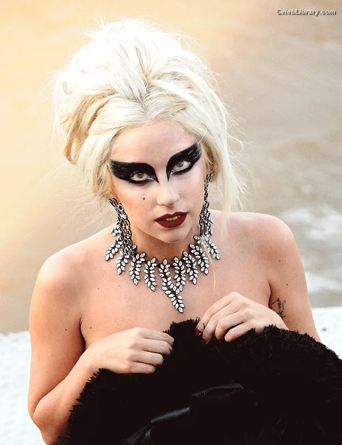 Lady Gaga photo 22 of 1595