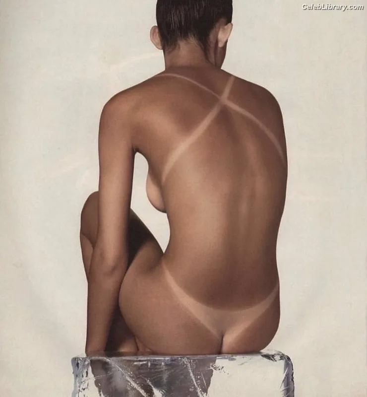 Laetitia Casta photo 14 of 210