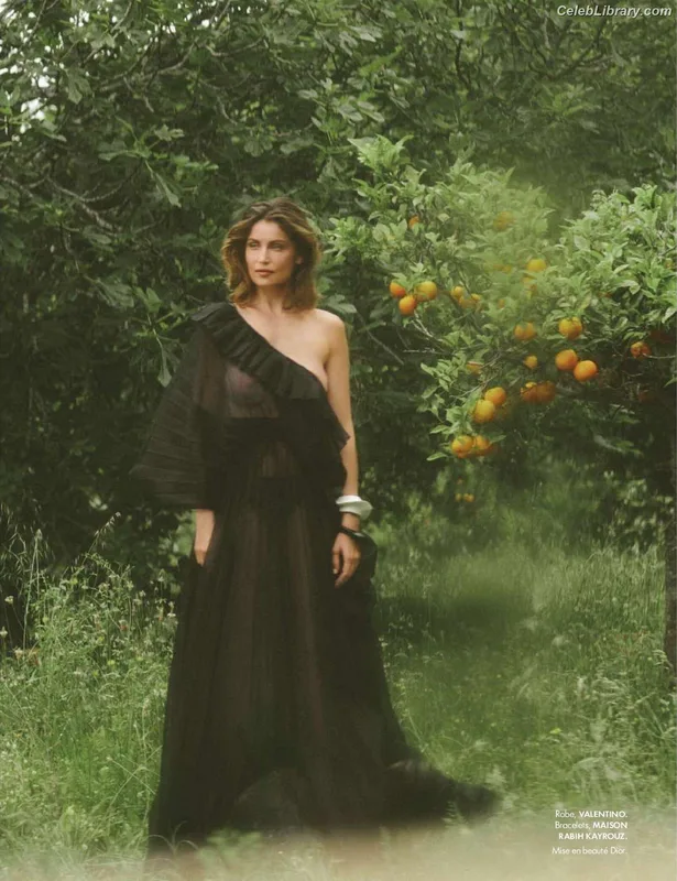 Laetitia Casta photo 2 of 210