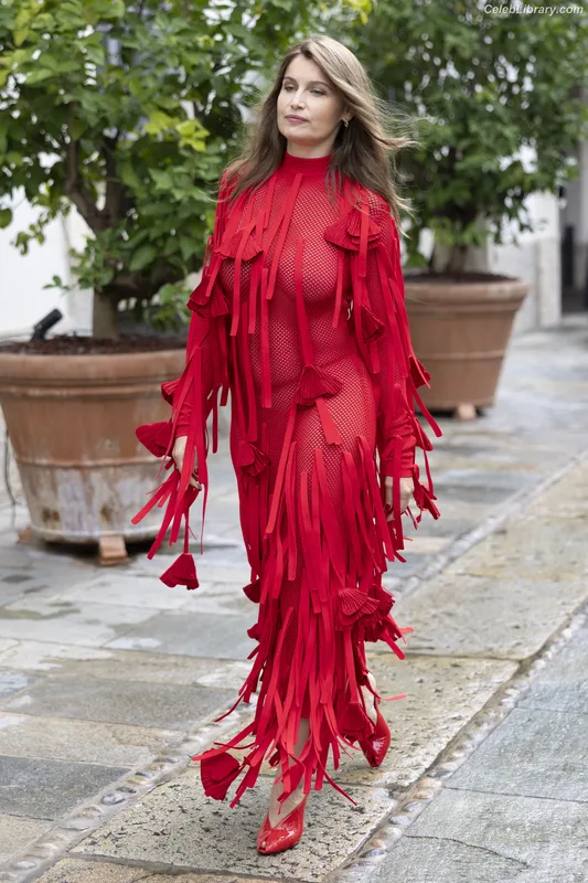Laetitia Casta photo 18 of 210