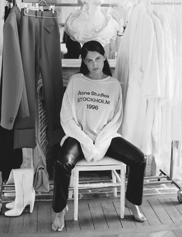 Laetitia Casta photo 12 of 210