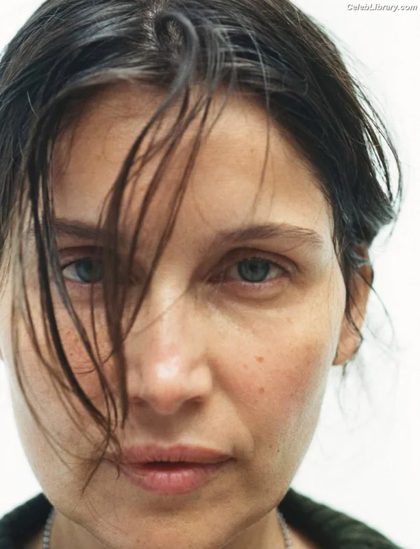 Laetitia Casta photo 23 of 210