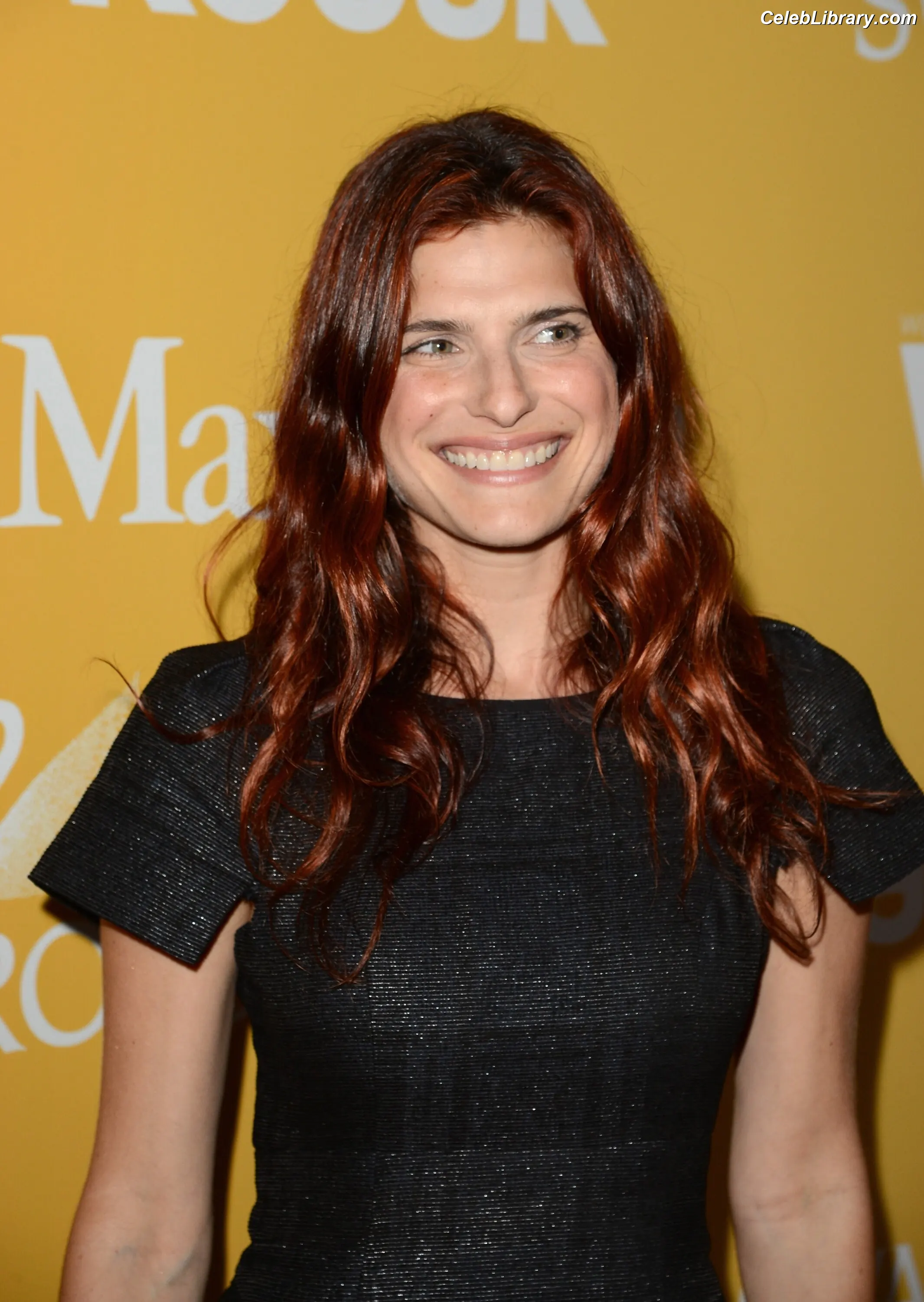 Lake Bell photo 24 of 254