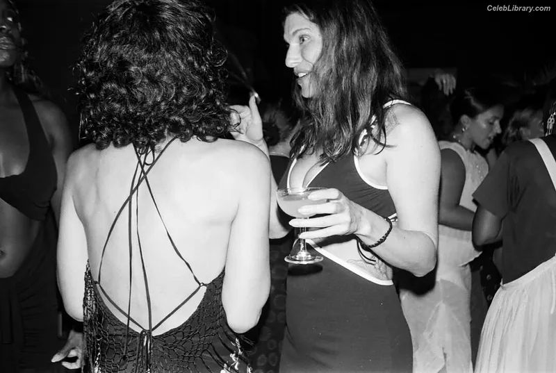 Lake Bell photo 20 of 255