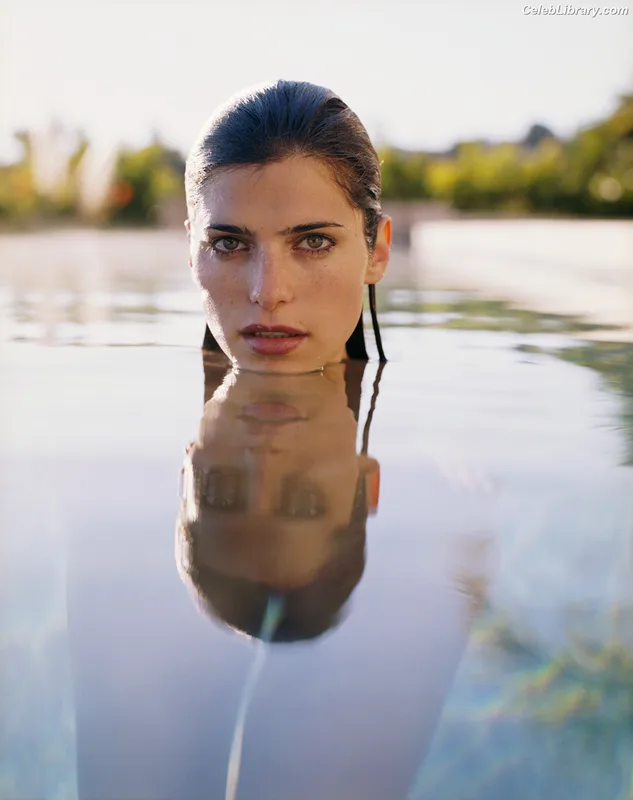 Lake Bell photo 19 of 255