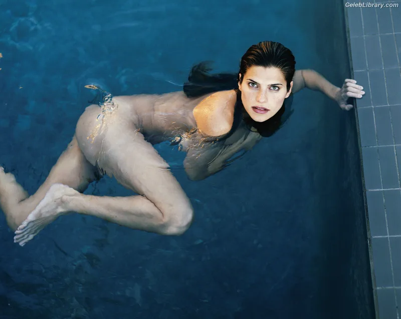Lake Bell photo 24 of 255