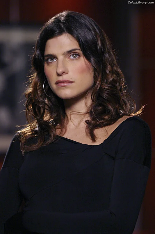 Lake Bell photo 11 of 255