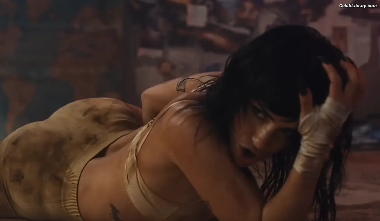 Lali Esposito photo 13 of 118