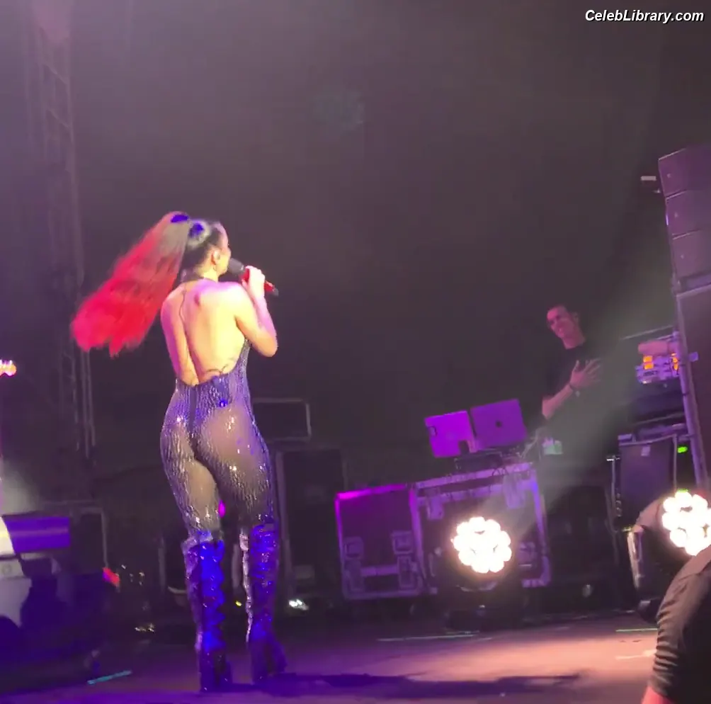 Lali Esposito photo 18 of 118