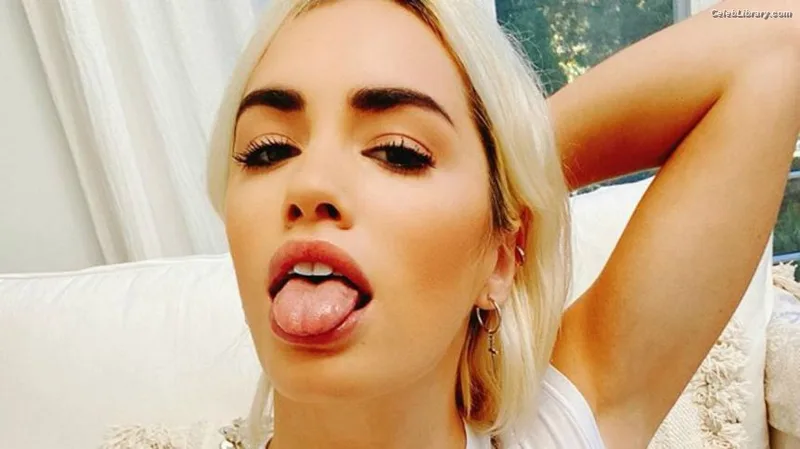 Lali Esposito photo 6 of 118