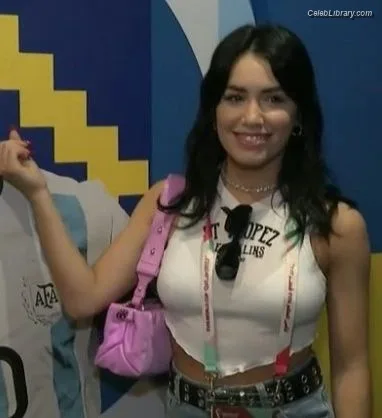 Lali Esposito photo 15 of 118