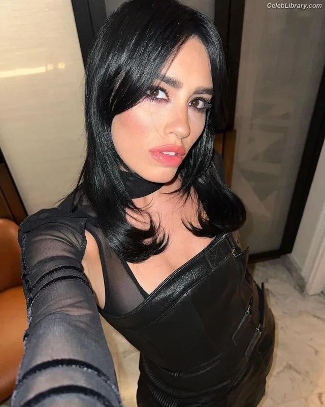 Lali Esposito photo 19 of 118
