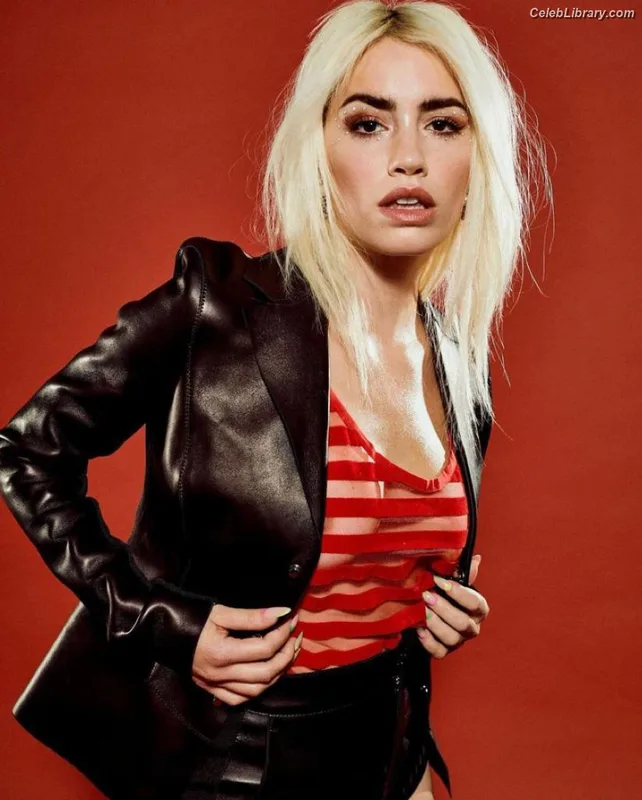 Lali Esposito photo 22 of 118