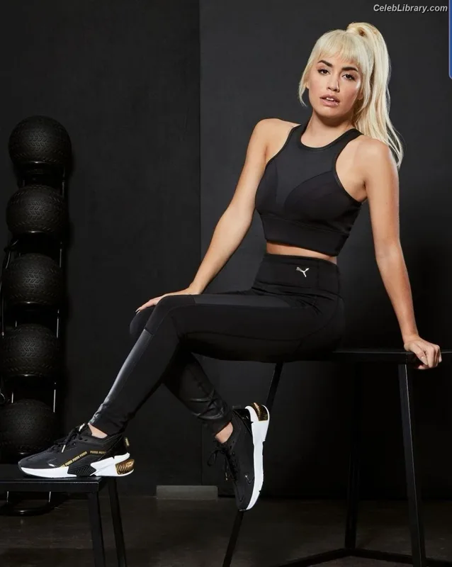 Lali Esposito photo 17 of 118