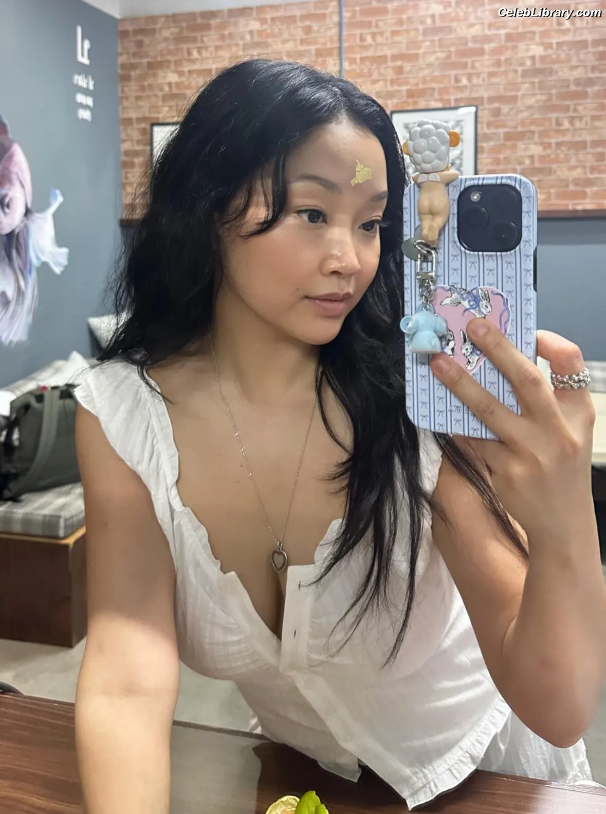 Lana Condor photo 3 of 493