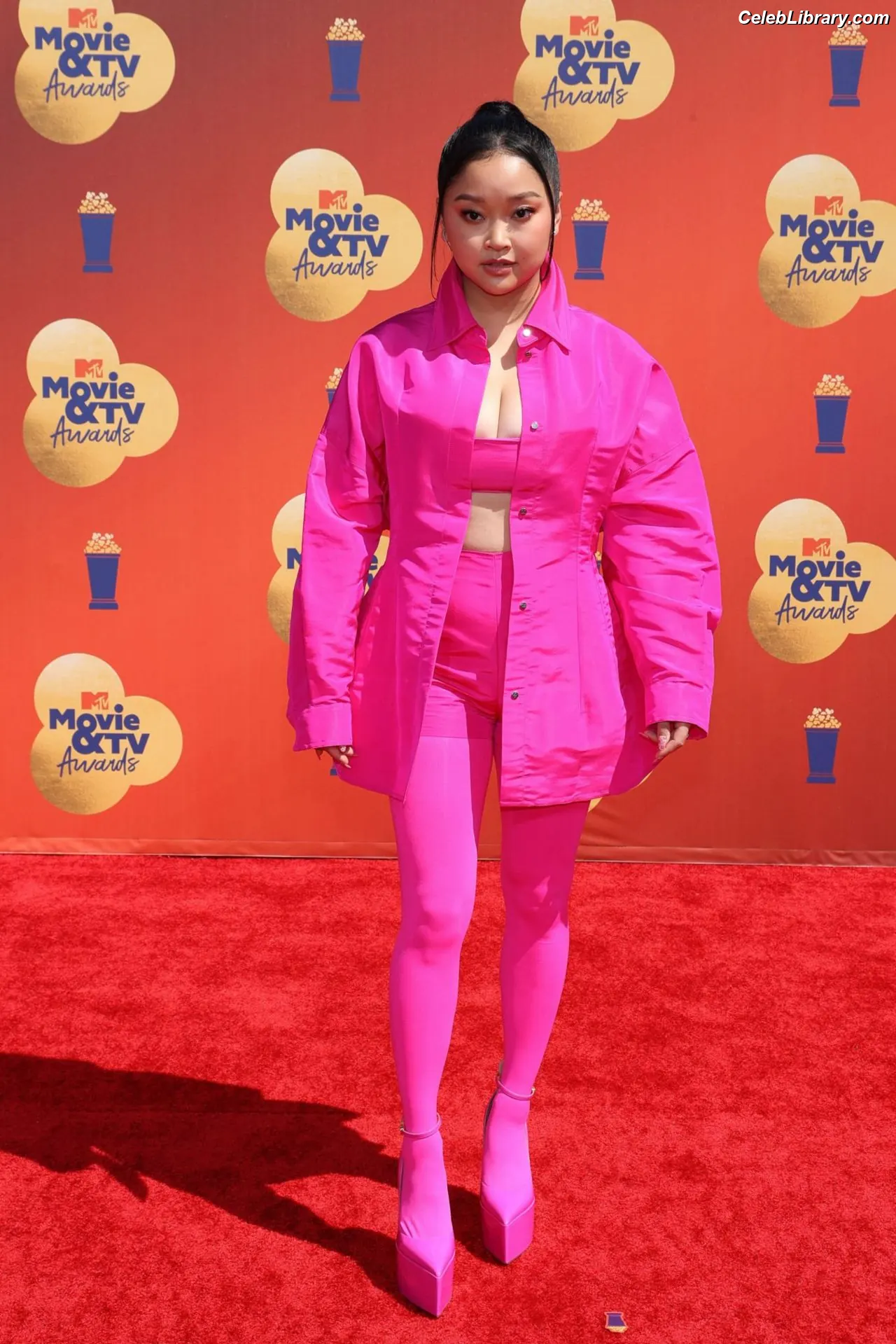 Lana Condor photo 1 of 493