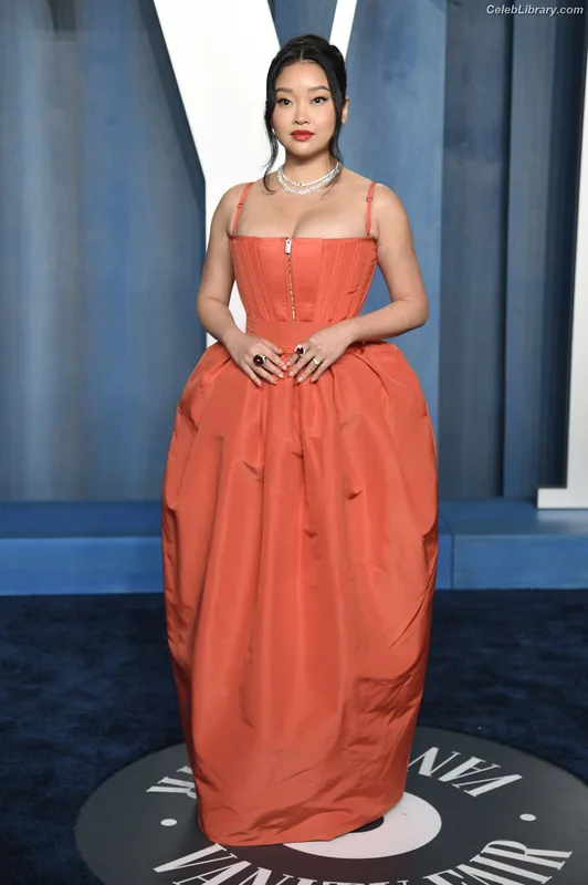Lana Condor photo 7 of 492