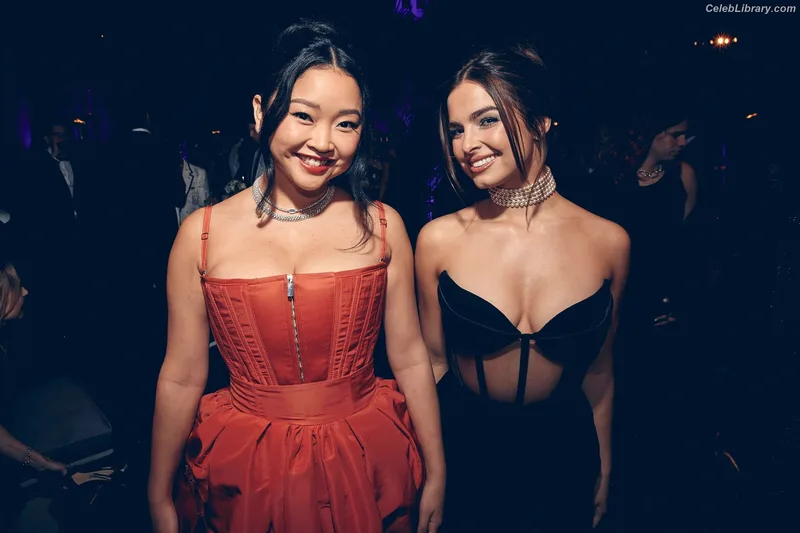 Lana Condor photo 9 of 492