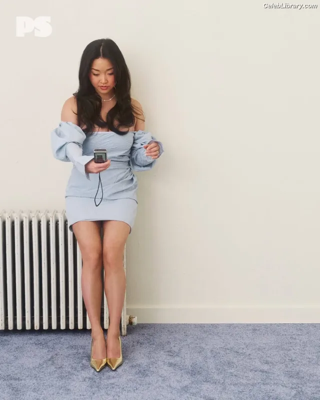 Lana Condor photo 22 of 492