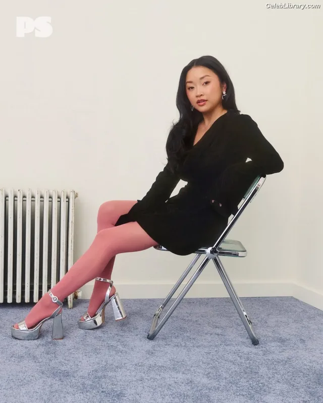 Lana Condor photo 24 of 492