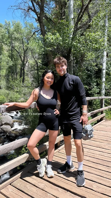 Lana Condor photo 21 of 492