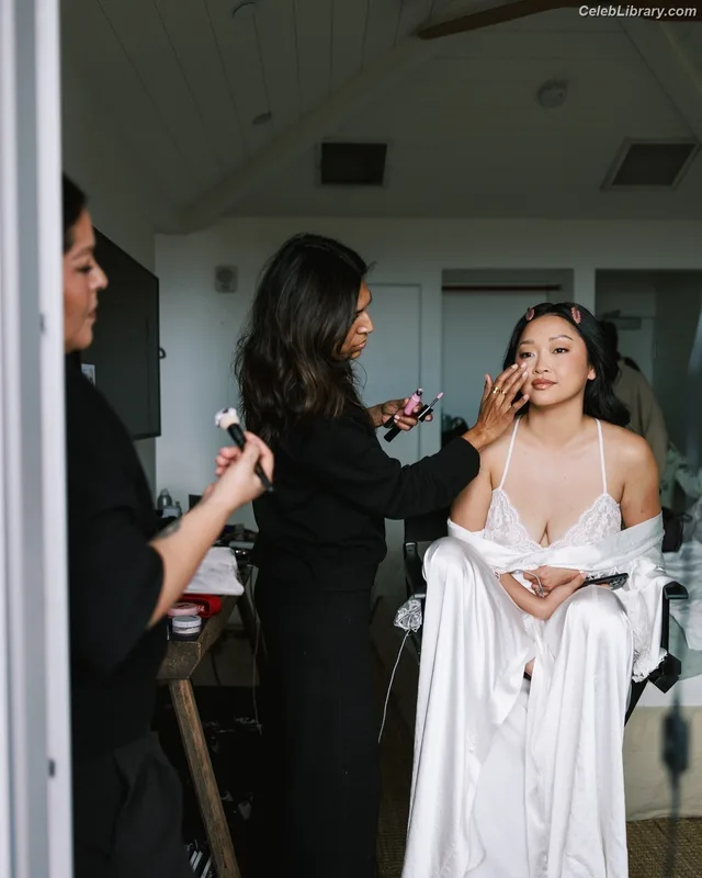 Lana Condor photo 19 of 492