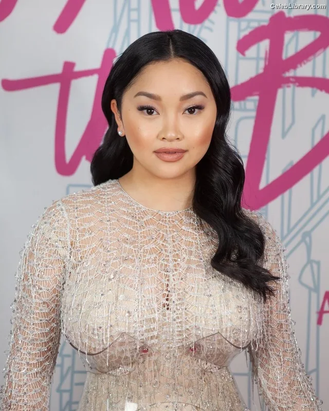 Lana Condor photo 18 of 492