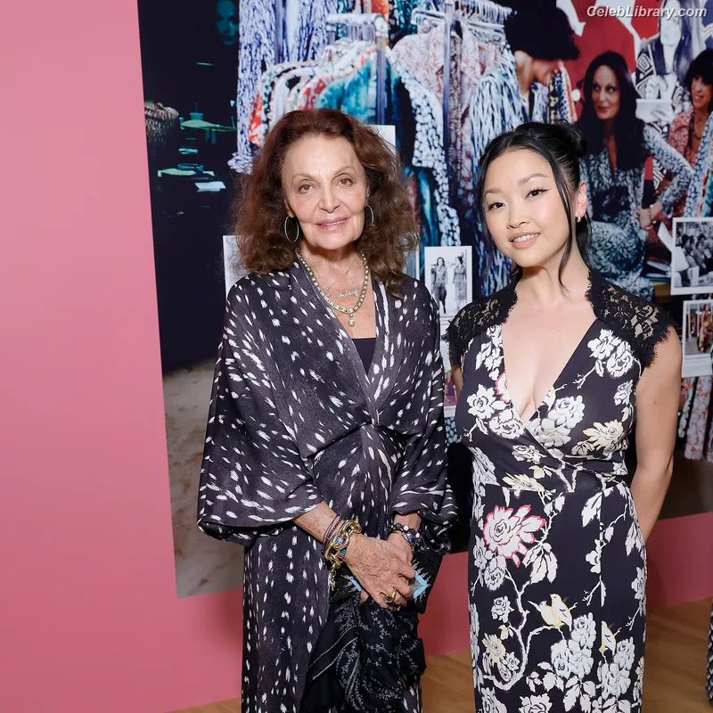 Lana Condor photo 16 of 492
