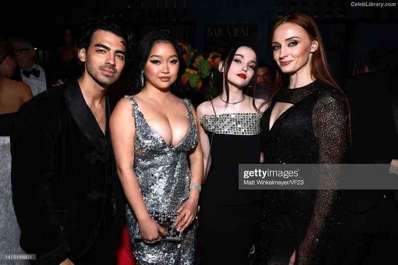 Lana Condor photo 6 of 492