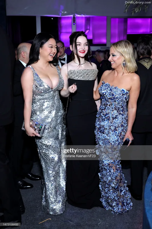 Lana Condor photo 7 of 492