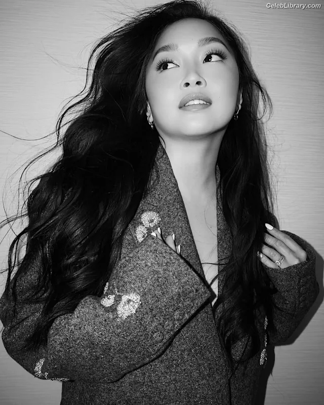 Lana Condor photo 15 of 492