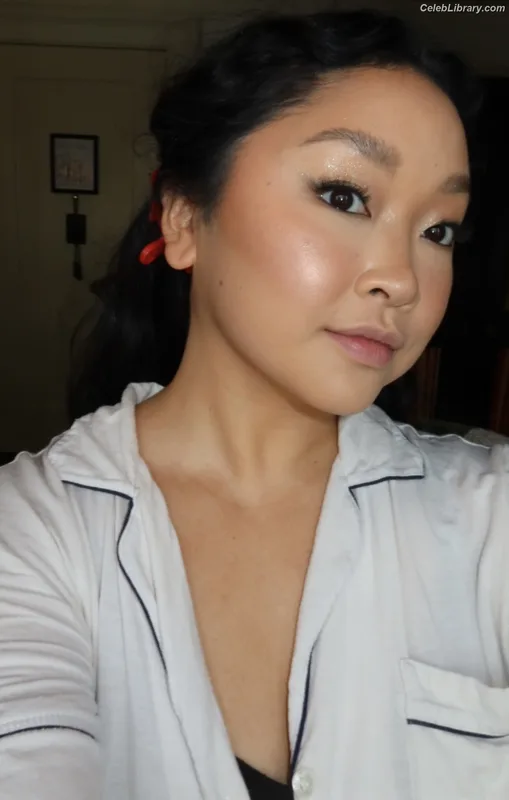 Lana Condor photo 21 of 492