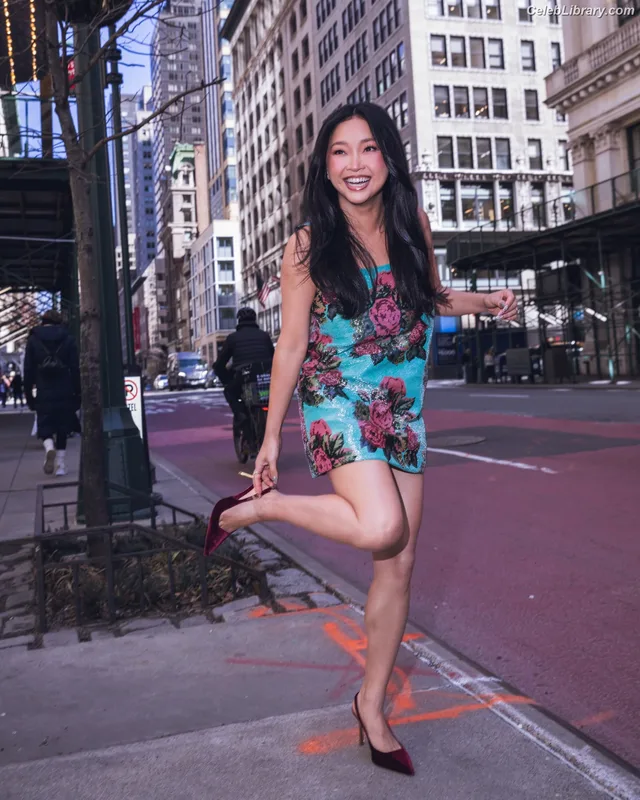 Lana Condor photo 19 of 492