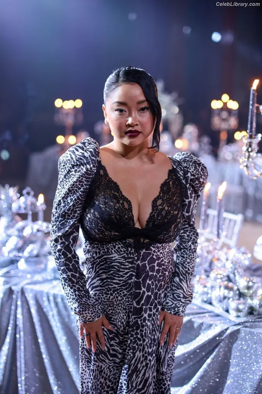 Lana Condor photo 12 of 492