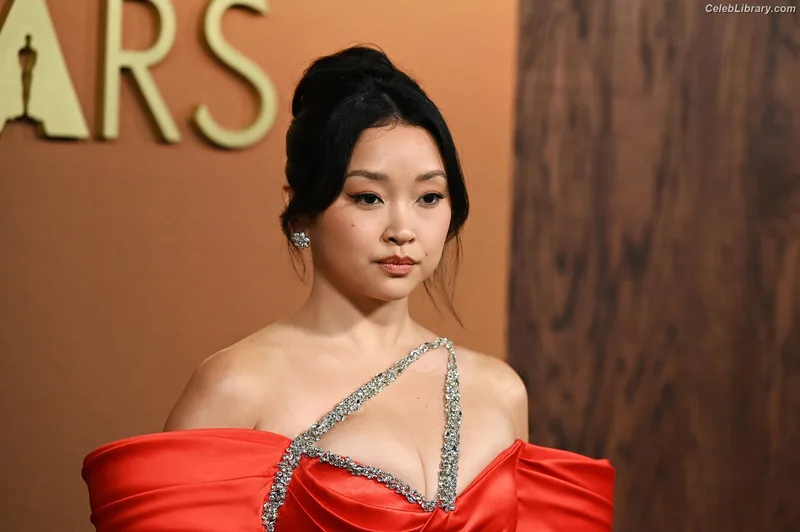 Lana Condor photo 24 of 492