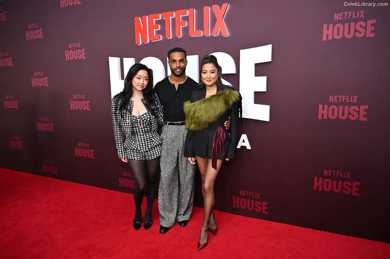 Lana Condor photo 3 of 492