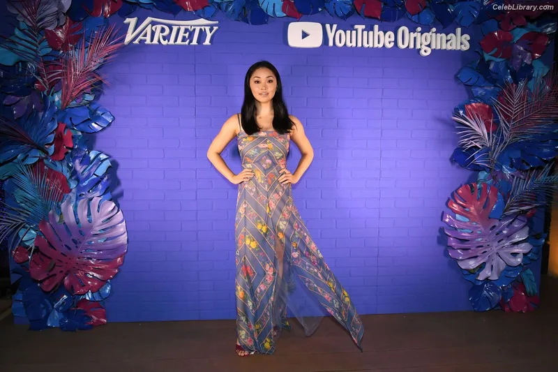Lana Condor photo 20 of 492