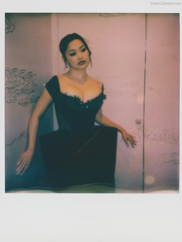 Lana Condor photo 4 of 492