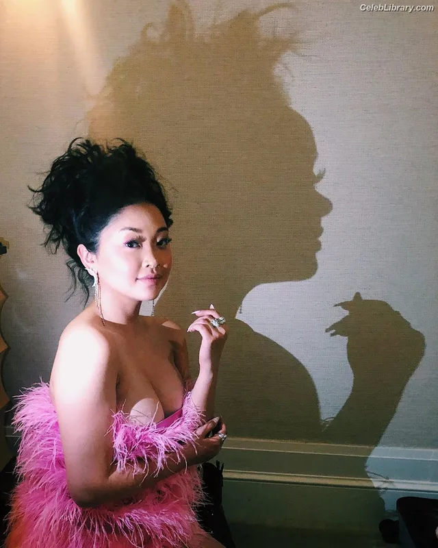 Lana Condor photo 4 of 492