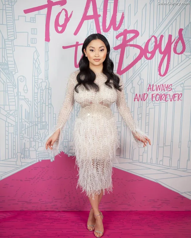 Lana Condor photo 20 of 492