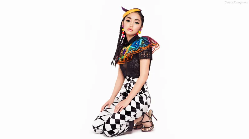 Lana Condor photo 24 of 492