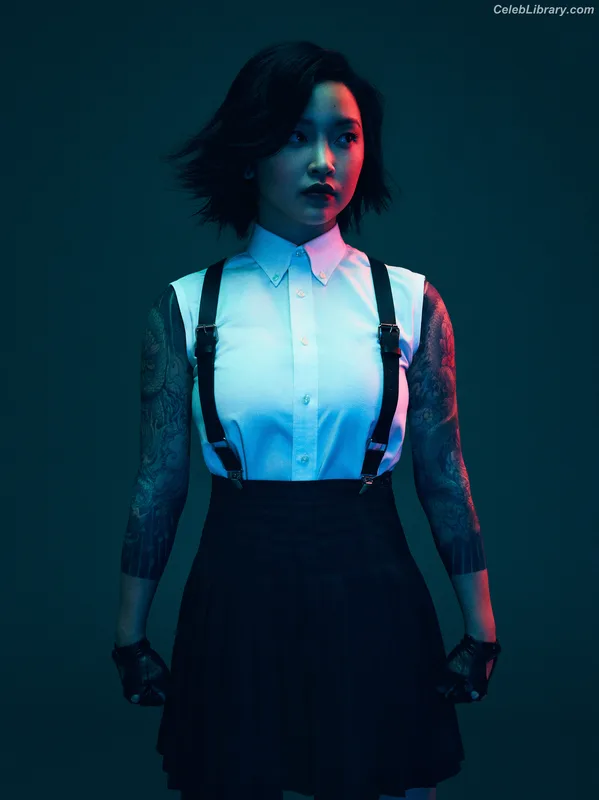 Lana Condor photo 1 of 492