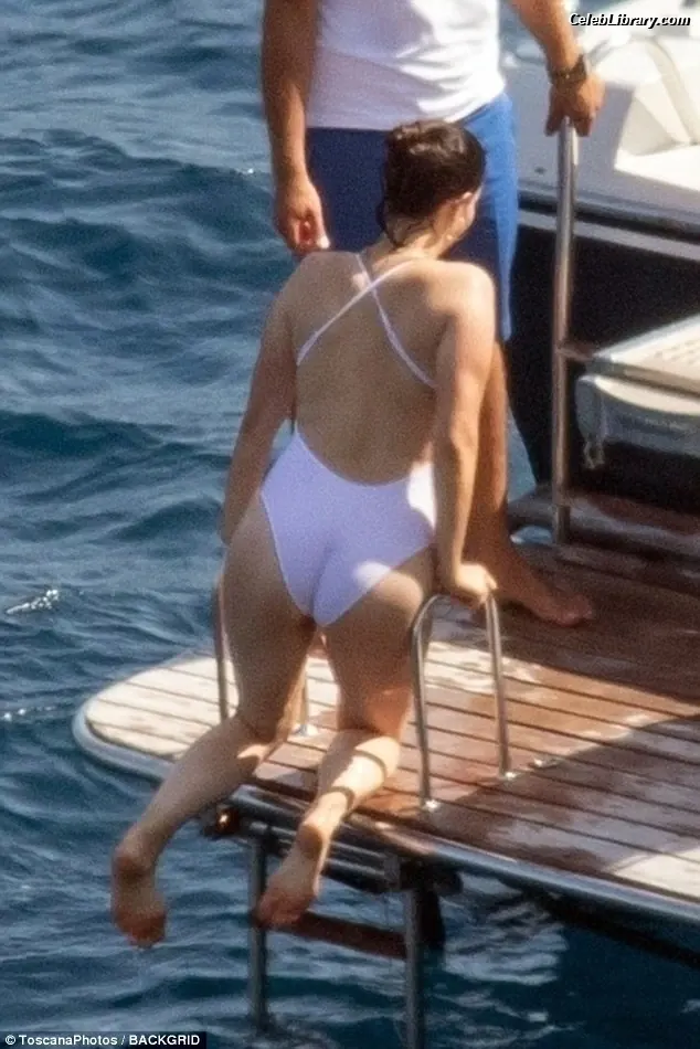 Lana Del Rey photo 12 of 562