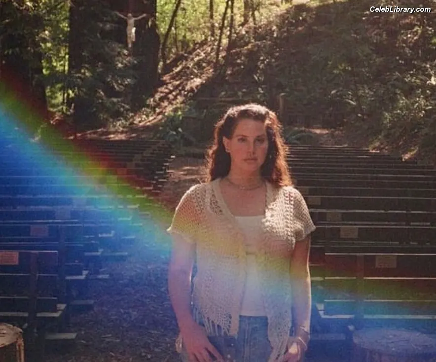 Lana Del Rey photo 18 of 562