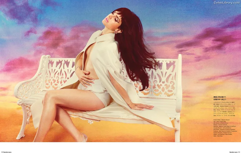 Lana Del Rey photo 3 of 559