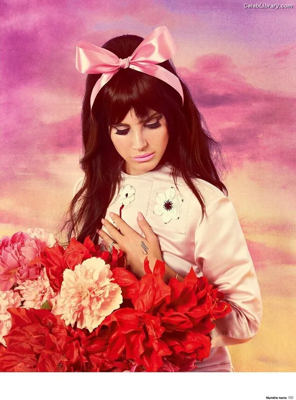 Lana Del Rey photo 8 of 559
