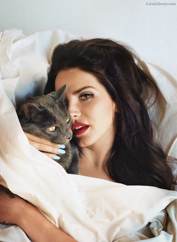 Lana Del Rey photo 15 of 559